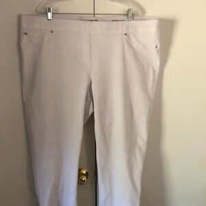 Woman’s luxe denim white comfort size 360 four way stretch pull on pants